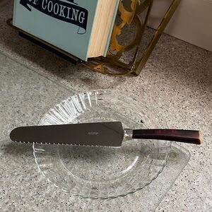 Vintage Amway Stainless Dessert Server/Knife w/Faux Wood/Bakelite Handle.